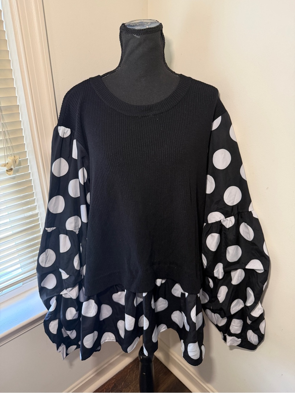 Ashley Stewart Plus Size 22/24 Black White Polka Dot Rib Knit Sweater Tunic Top - Picture 1 of 7